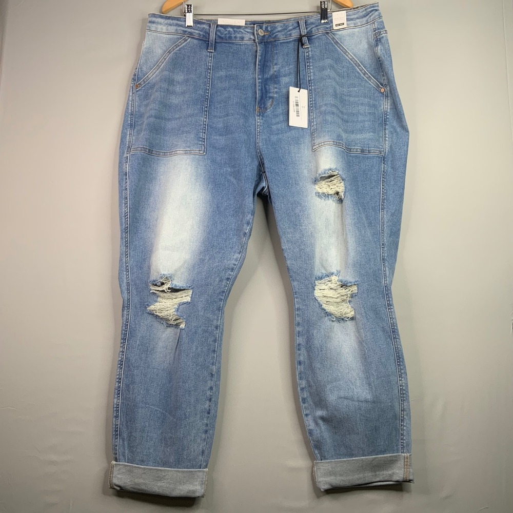 Judy Blue High Rise Medium Wash Distressed Patch Pocket Boyfriend‎ Jeans